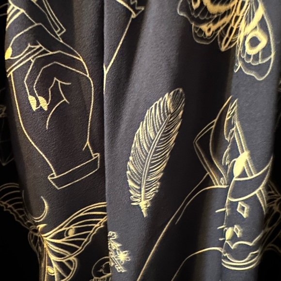 NWT Pinup Girl Sylvie long sleeve peasant top in Stregheria - Picture 3 of 3